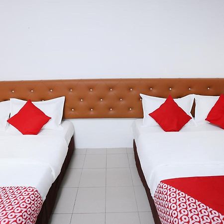 Oyo 89672 Eg Hotel Jj Τζόχορ Μπάχρου Εξωτερικό φωτογραφία