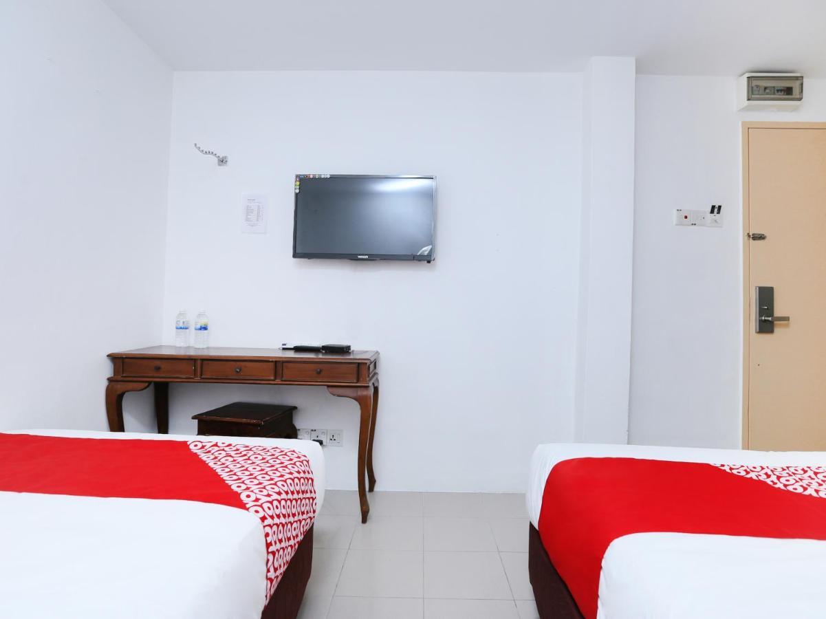 Oyo 89672 Eg Hotel Jj Τζόχορ Μπάχρου Εξωτερικό φωτογραφία