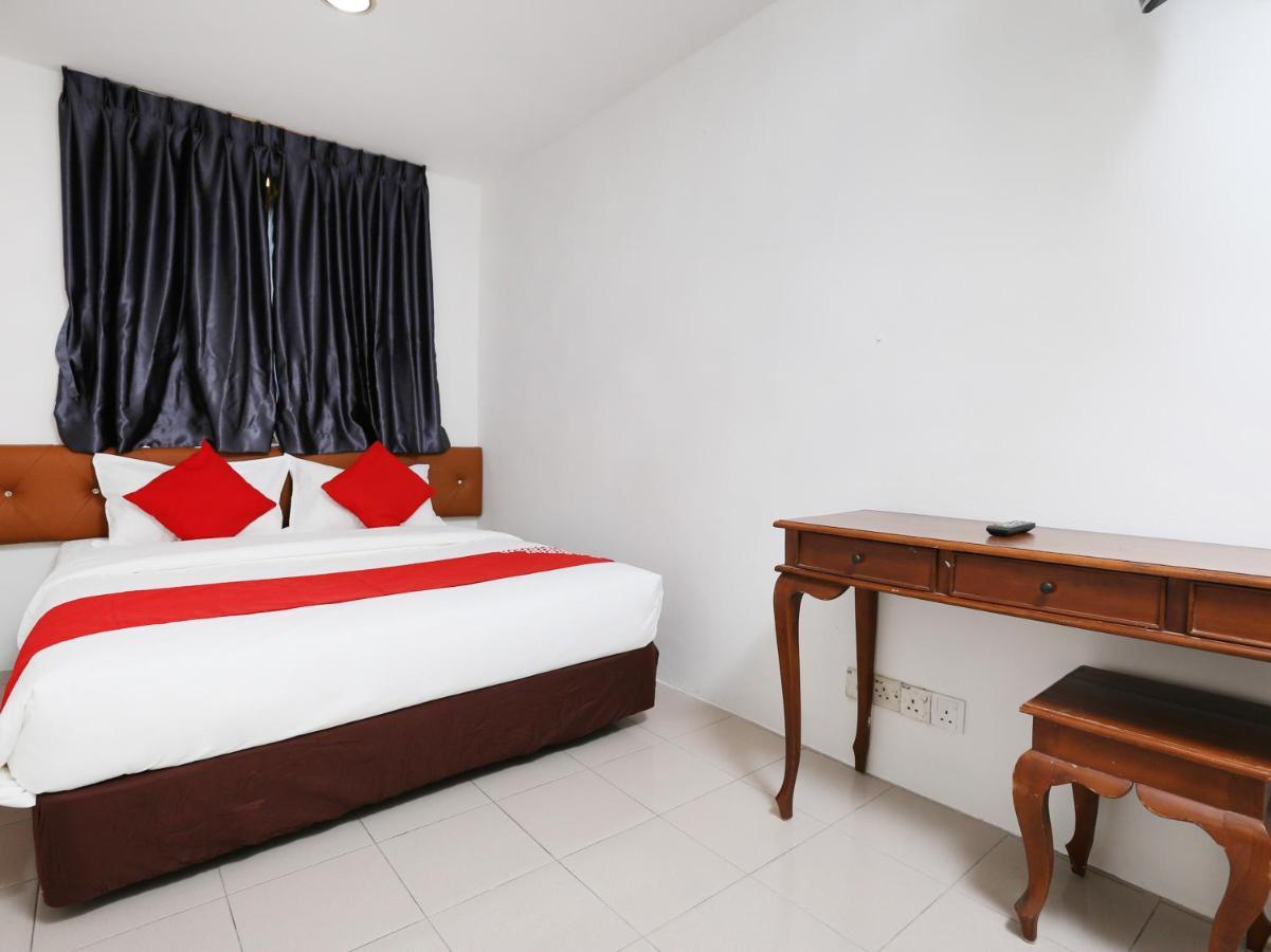 Oyo 89672 Eg Hotel Jj Τζόχορ Μπάχρου Εξωτερικό φωτογραφία