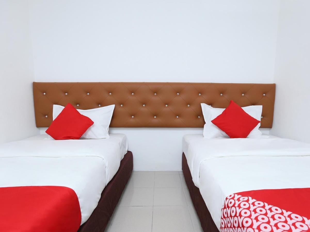 Oyo 89672 Eg Hotel Jj Τζόχορ Μπάχρου Εξωτερικό φωτογραφία