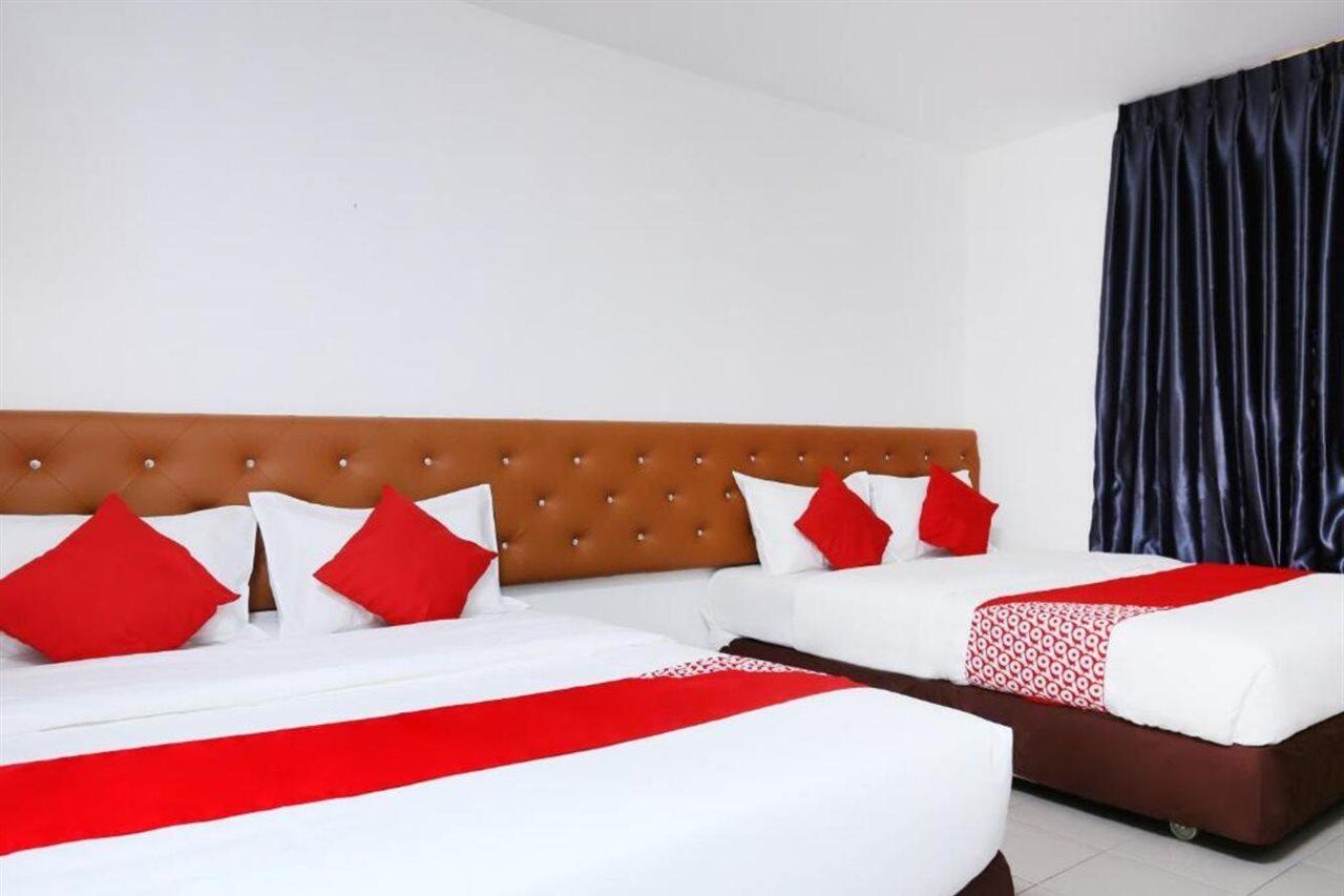 Oyo 89672 Eg Hotel Jj Τζόχορ Μπάχρου Εξωτερικό φωτογραφία