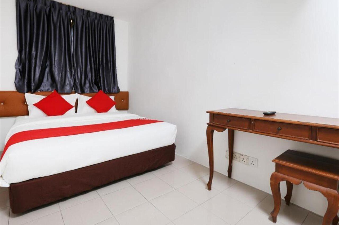 Oyo 89672 Eg Hotel Jj Τζόχορ Μπάχρου Εξωτερικό φωτογραφία